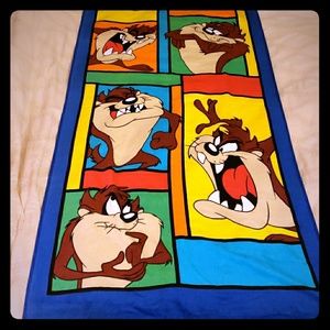 Looney tunes Taz beach towel 2000